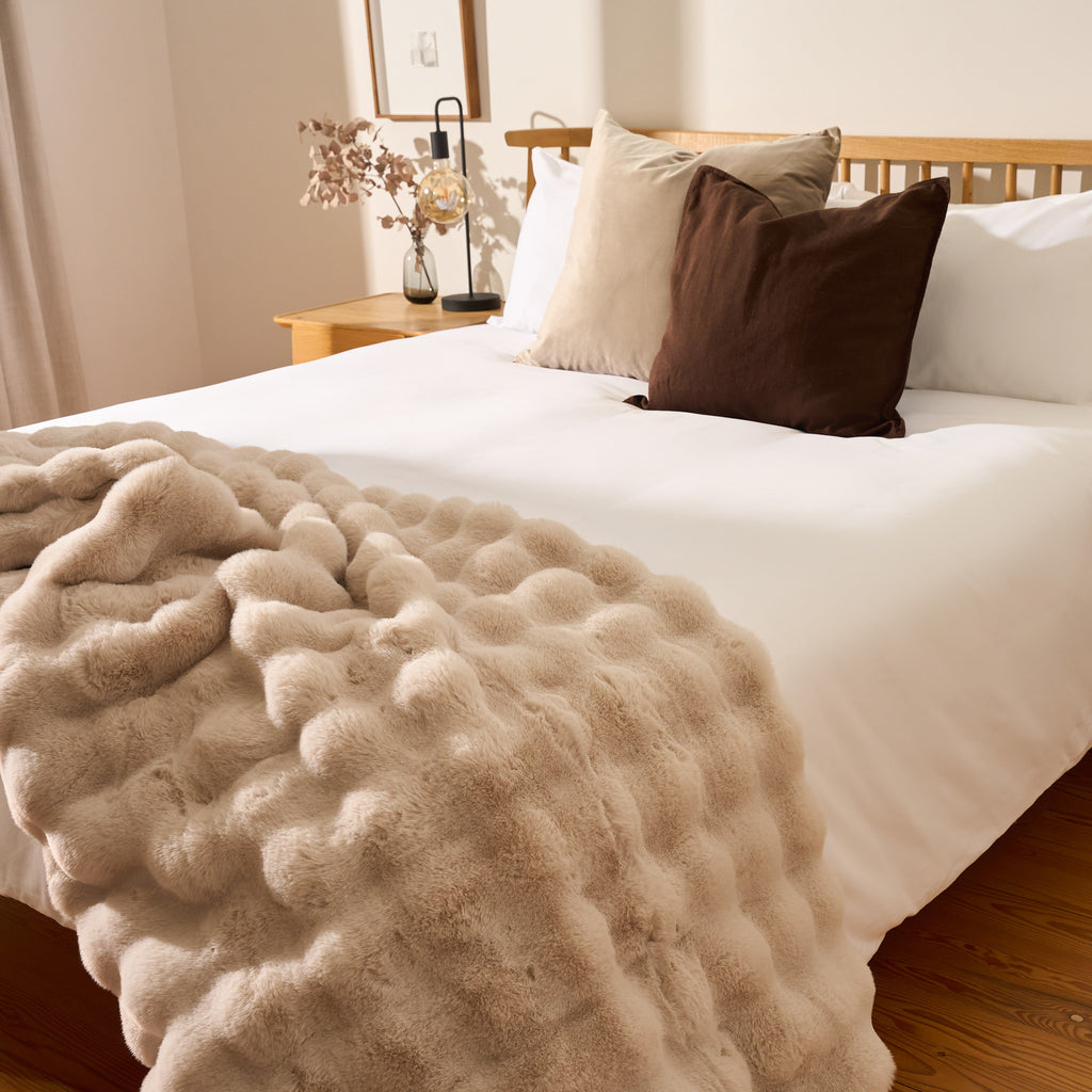 Chunky Bubble Faux Fur Blanket